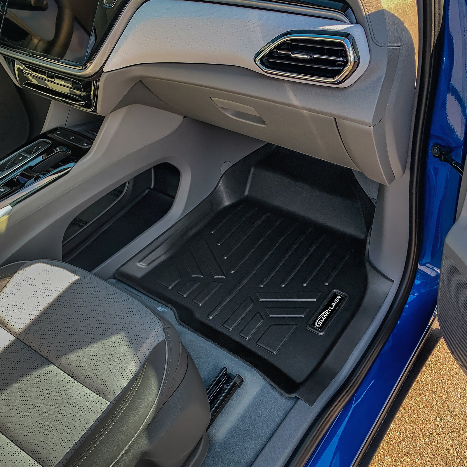 SMARTLINER Custom Fit Floor Liners For 2022-2024 Chevrolet Bolt EUV (Only Fits with the cargo floor in Lower Deck Position)