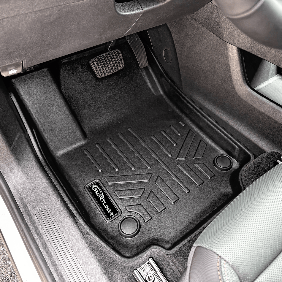 SMARTLINER Floor Liners 2023-2026 Mitsubishi Outlander Floor Liners | SMARTLINER