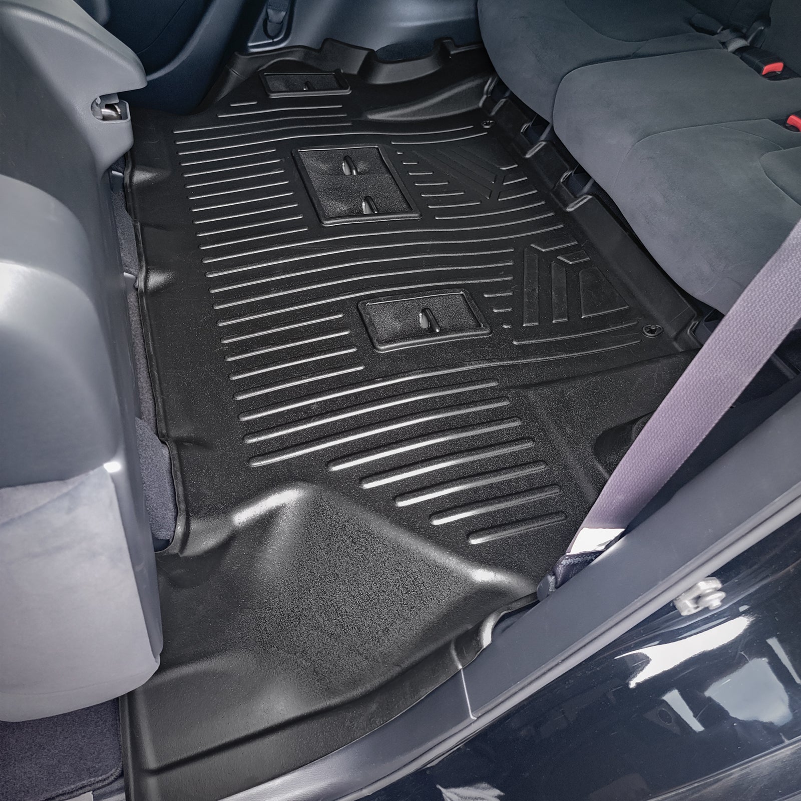 SMARTLINER Custom Fit Floor Liners For 2019-2024 Infiniti QX80/ 2019-2024 Nissan Armada With Bucket Seats & Center Console Only