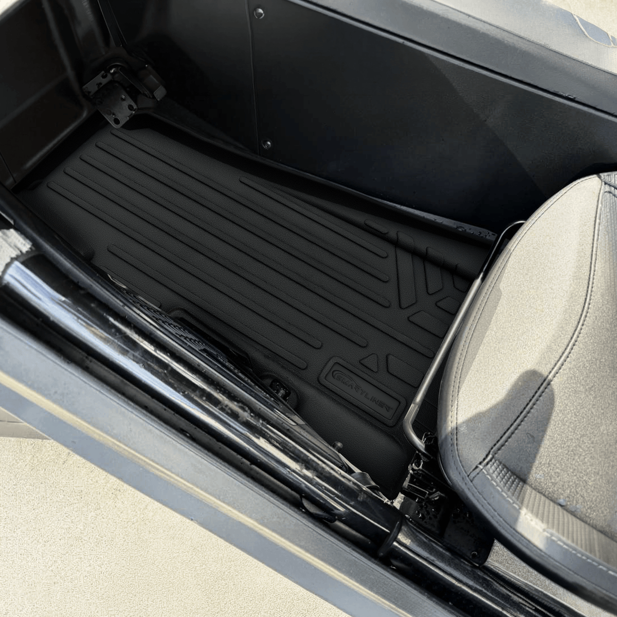 Smartliner USA UTV Liner Black / 1st Row Rugged Rubber Mat SMARTLINER Rugged Rubber Floor Liners For 2025-2026 Polaris Slingshot